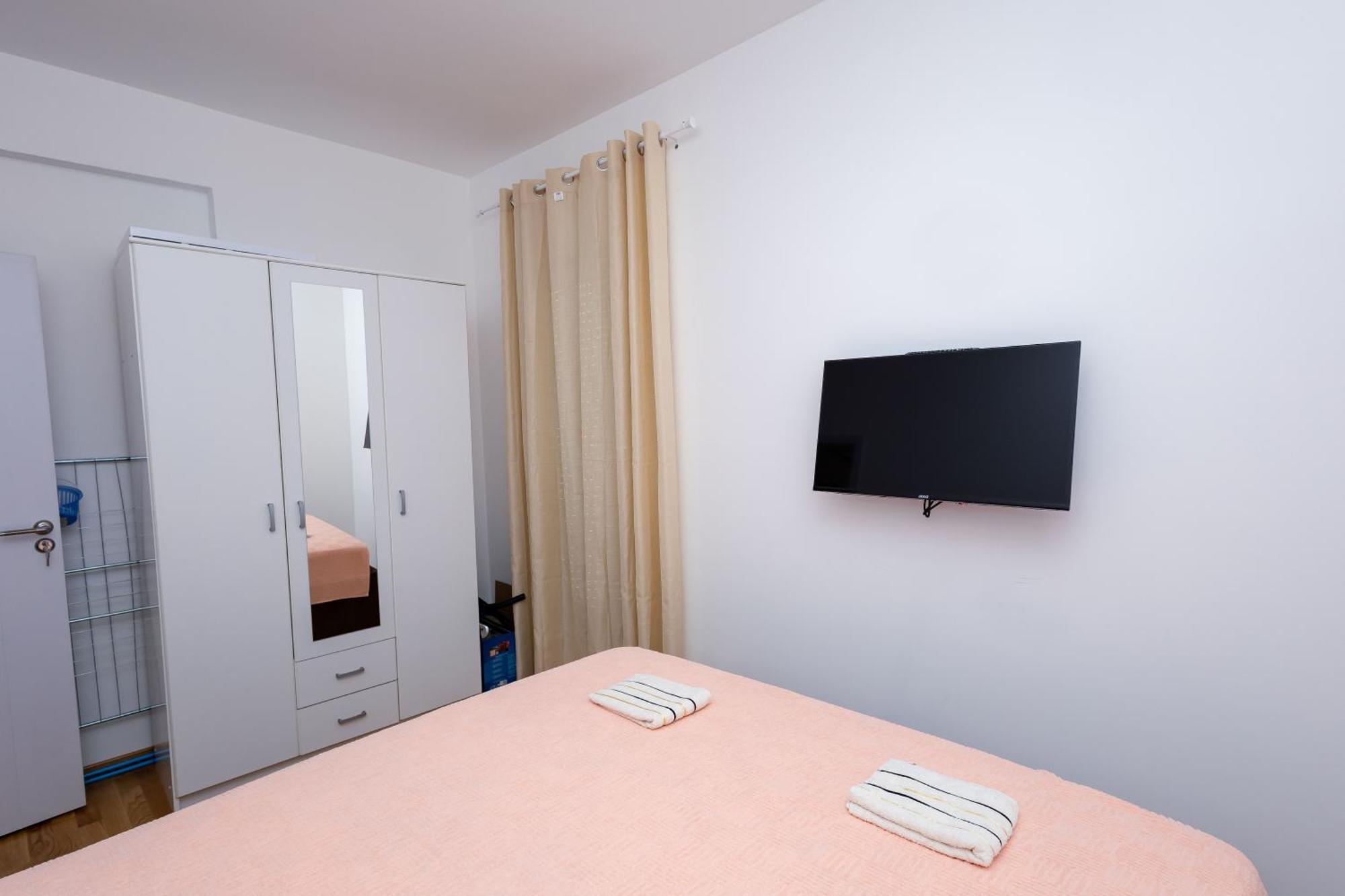 Elegant Escape Podgorica Apartamento Exterior foto