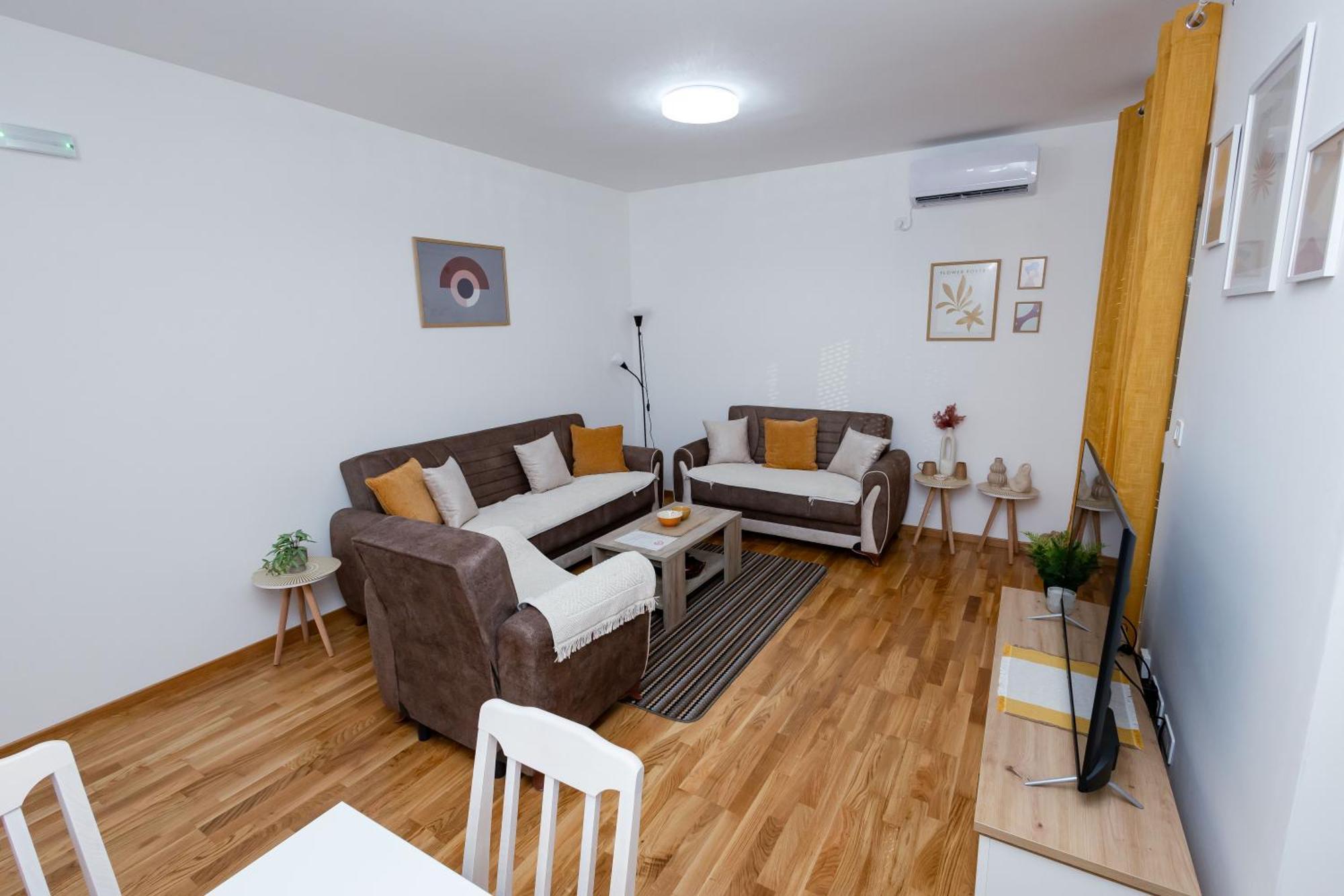 Elegant Escape Podgorica Apartamento Exterior foto